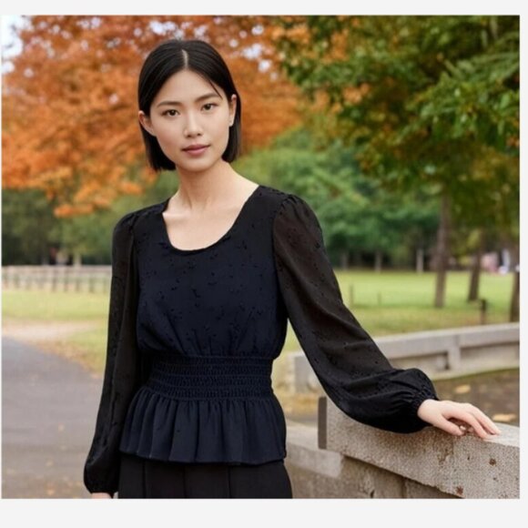 Torrid Top Blouse Women's Size XL 14-16 Black Chiffon W/Stars Elastic Waist - Picture 1 of 6